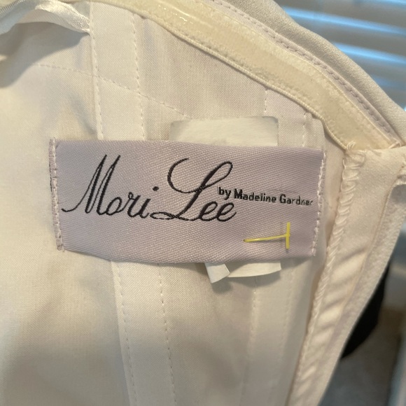 Mori Lee Beautiful Black and White evening/prom dress - Picture 4 of 9